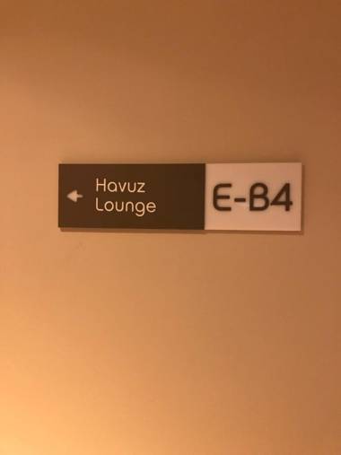 The Residence Apartment Near The Metro Station