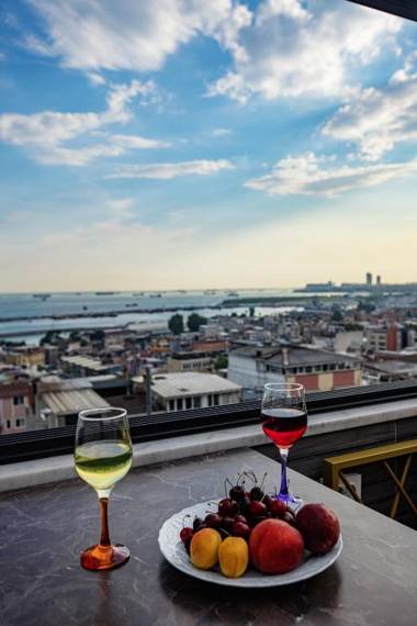 Grand Balyan Hotel & Restaurant