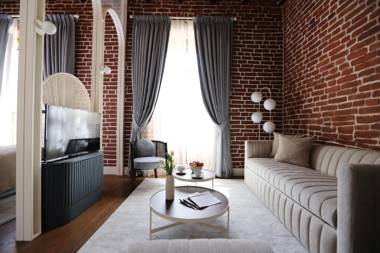 Ecole St. Pierre Hotel