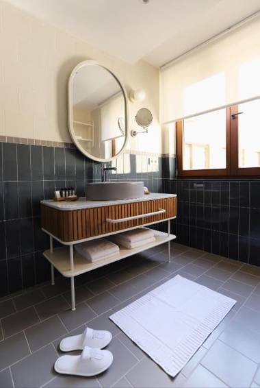 Ecole St. Pierre Hotel