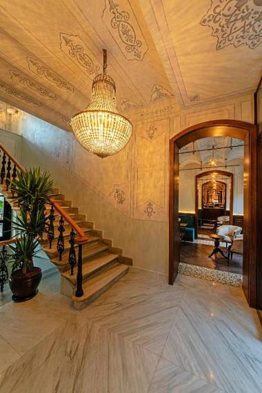 Meroddi Barnathan Hotel