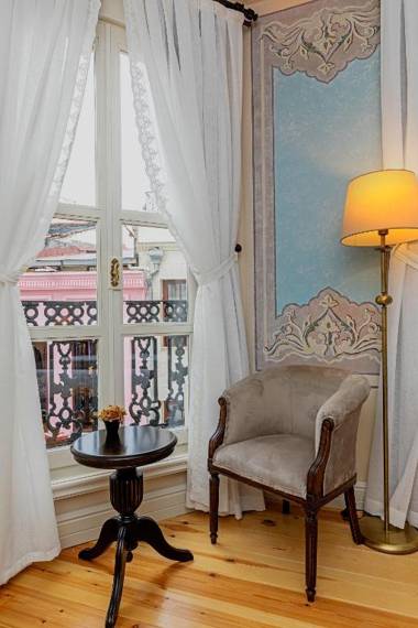 Meroddi Barnathan Hotel