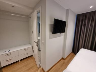 10m2 Hotel