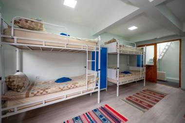XALİLA HOSTEL & CAFE LADİES ROOM