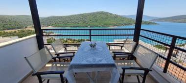 Amazing Flat w/ Shared Pool near Beach in Milas