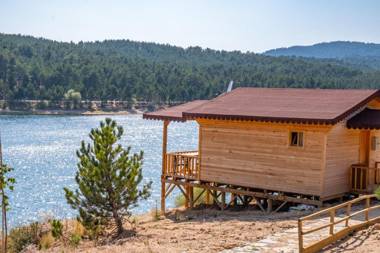 Tahtalı Göl Evleri