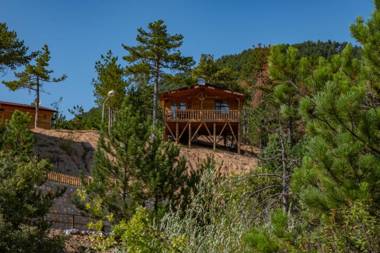 Tahtalı Göl Evleri