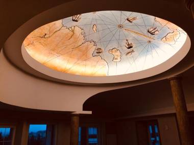 Blackmoon Villa Hotel