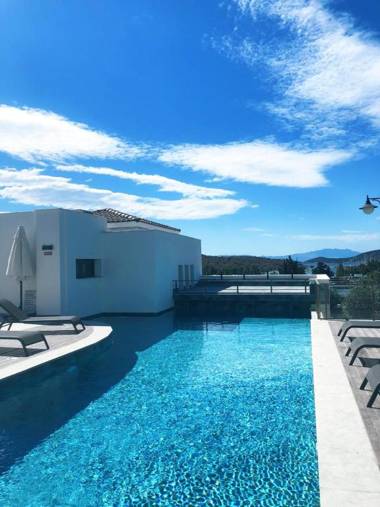 Lodos Suites