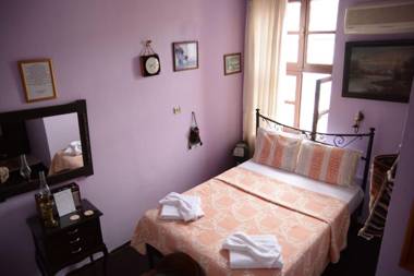 Cunda Ayvalık Zehra Teyzenin Evi ( Tarihi Konak)