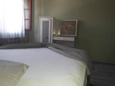 HAYAT ALTI OTEL ayvalık