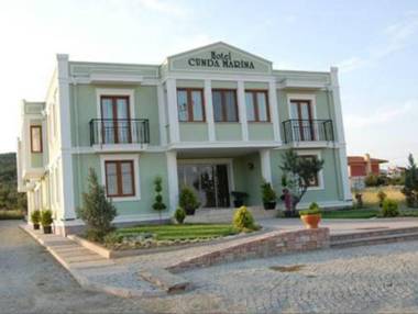Ebruli Otel Cunda