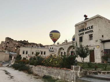 Milagre Cave Hotel