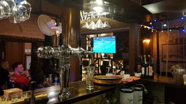 Cicerone Lodge Hotel