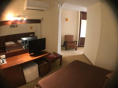 Ataer Hotel