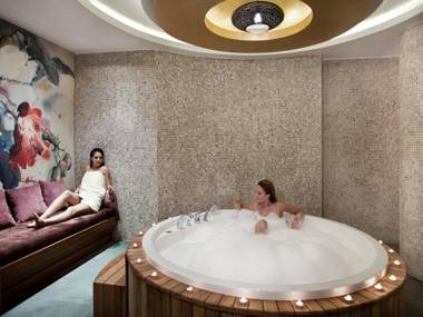 La Boutique Hotel & Suites