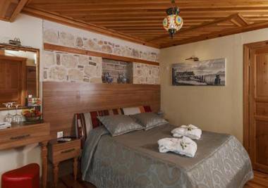 Goodman Hotel & Bistro