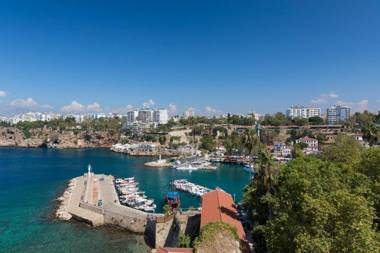 Delight Deluxe Hotel & Spa