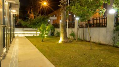 OPERA SUITES Apart Hotel