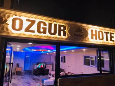 Özgür Hotel Işıklar