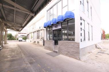 Tut Hotel