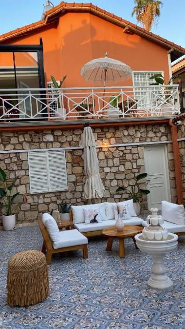 Noa's Boutique Hotel