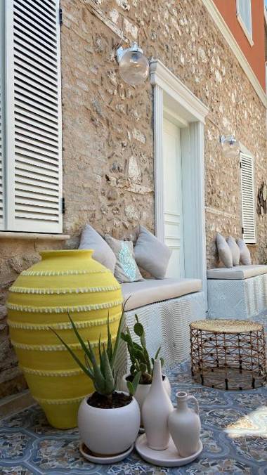 Noa's Boutique Hotel