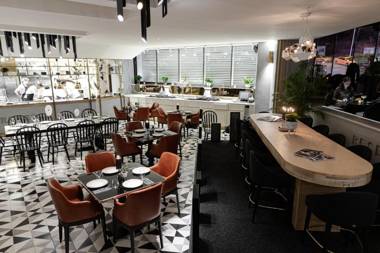 Check Inn Suite Hotel & SPA