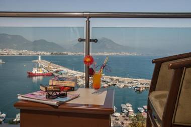 Quattro City Seaport Hotel