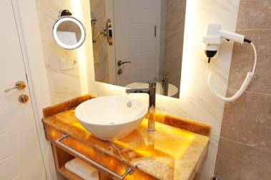 Kleopatra Suit Hotel