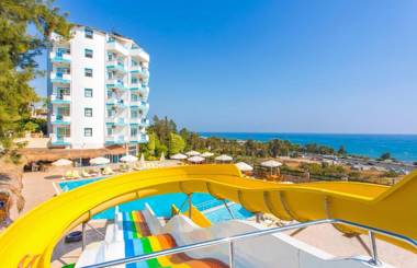 Grand Juno Beach Hotel