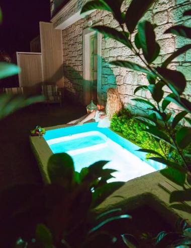 Palas Alaçatı - Adult Only