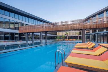 The S Ascend Hotel Collection