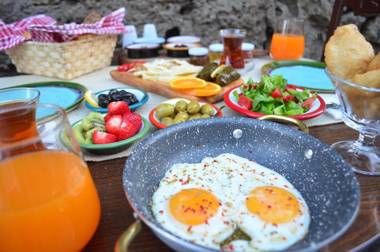 Mahzen Alaçatı - Adults Only