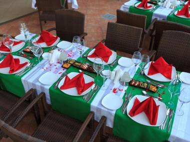 Side Crown Charm Palace Ultra All Inclusive