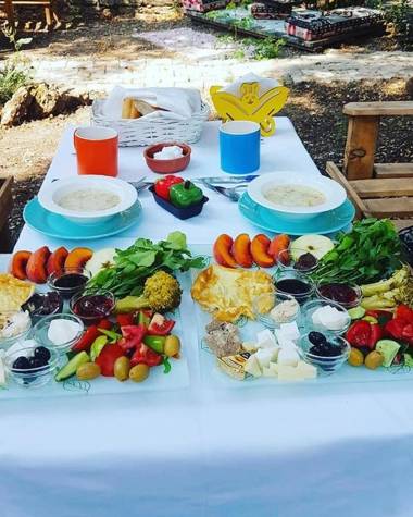 Side Tuana Garden Home