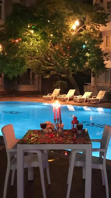 New Garden Hotel Side