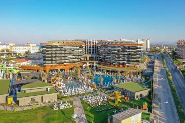Kirman Calyptus Resort & SPA