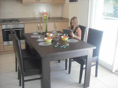 Gorgeous 2 Bed Private Ground Floor Home In One Of Sides Most Exclusive Communi