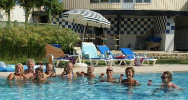 Stunning Large 4 bed Villa Within Walking Distance Of Everything beach