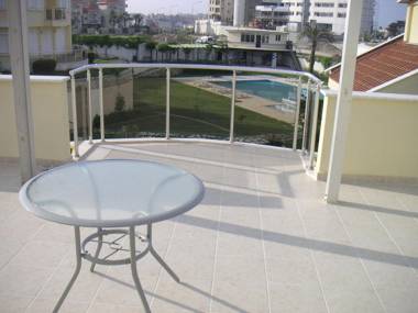 Stunning Large 4 bed Villa Within Walking Distance Of Everything beach