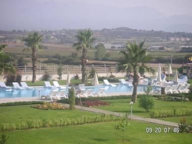 Babylon 40 - 1 bed private home Sleeps Up To 4