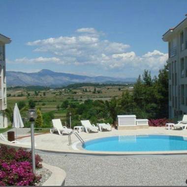 Four Seasons I -10 guarantees a wonderful holiday