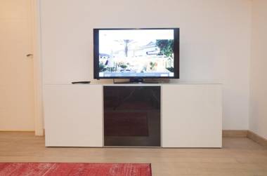 Dedeminn Marina Hotel