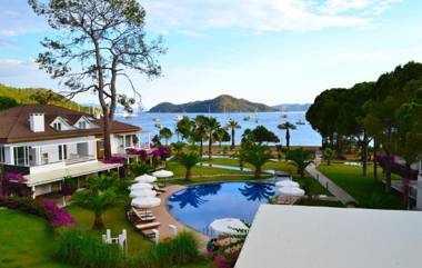 Topaz Suites by Villa Safiya