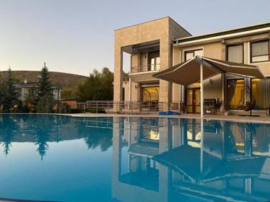 PARADİSE GARDEN ANKARANIN EN BÜYÜK VİLLASI