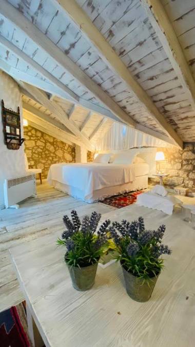 YUKARI SOKAK VİP BUTİK OTEL