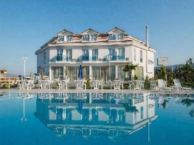 Larina Ninova Thermal Spa & Hotel