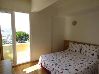 Hotel Status - Bed & Breakfast