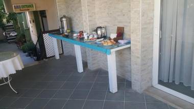 Cicek Hotel & Apartments